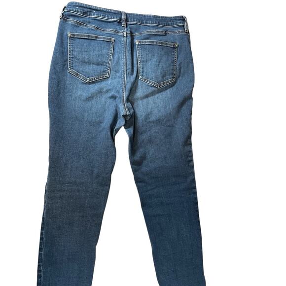 Chicos Skinny Ankle Size 10 R Used Cigarette Fit Soft Denim Good Condition - Picture 9 of 10